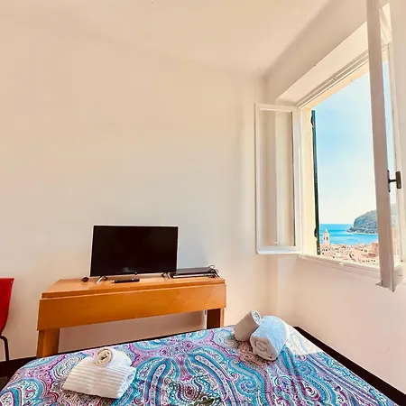 Apartment Out Finish Ester *