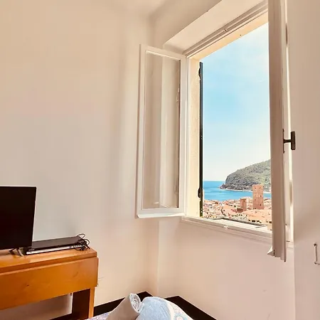 Apartment Out Finish Ester *